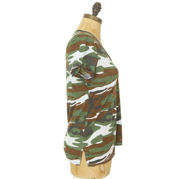 T.La Anthropologie Classic Pocket V-Neck Tee XS Camo Print Green T-Shirt NWT B51 - Picture 2 of 5